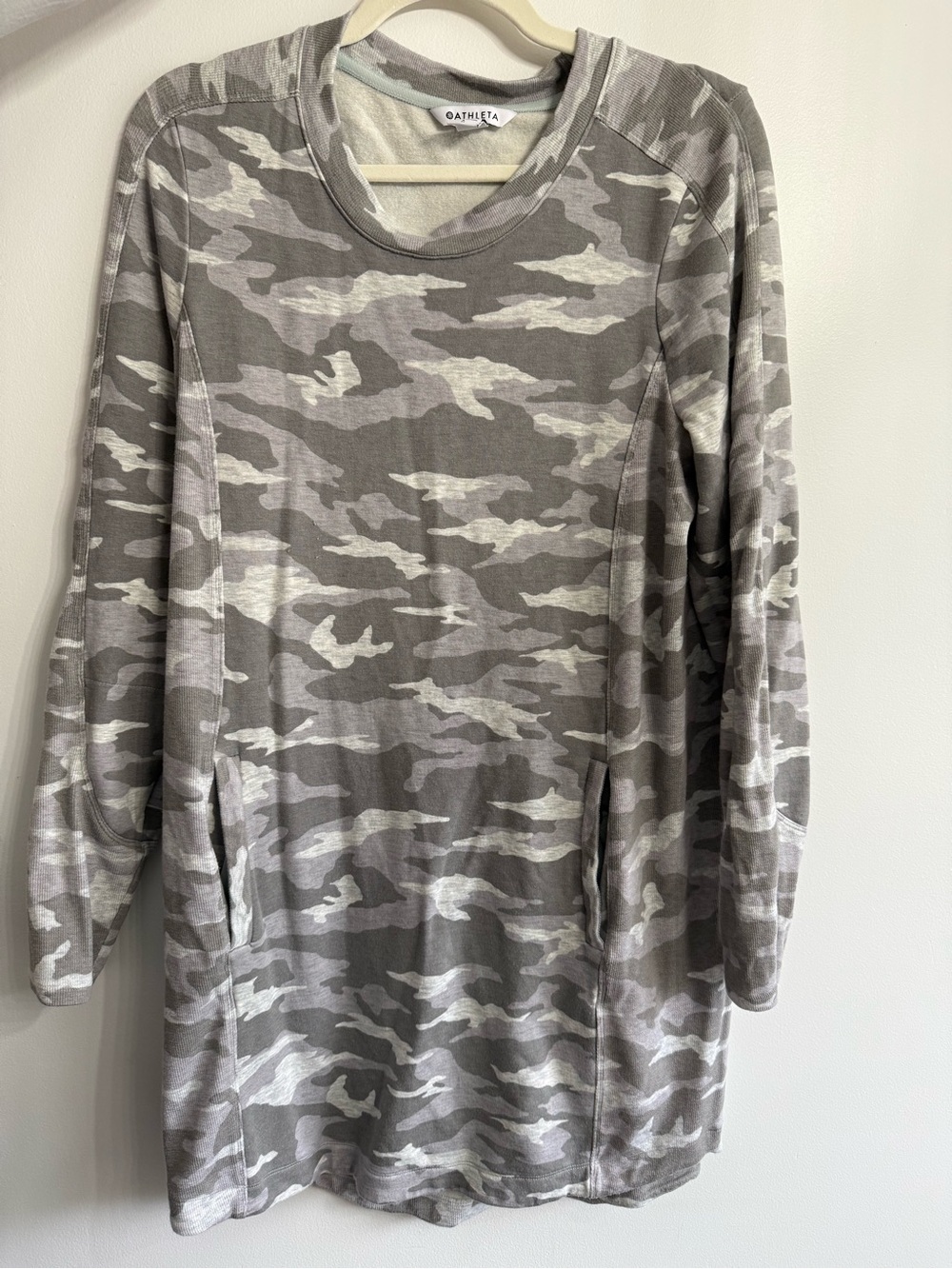 Athleta Casual Camo Long Sleeve Tunic
